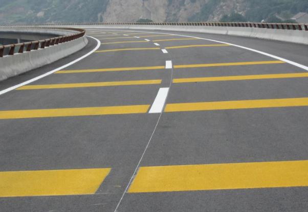 冬天道路標(biāo)線進行施工，應(yīng)該注意這些事項！