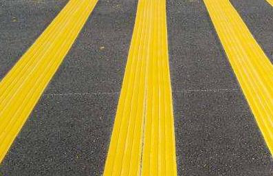 這8種不同顏色、形態(tài)的道路交通標(biāo)線，有什么作用呢？