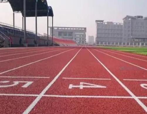 怎樣有效杜絕十堰塑膠跑道留下被重壓的問題，其實(shí)正常養(yǎng)護(hù)就可以