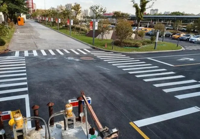 轉(zhuǎn)載：十堰恐龍化工道路標(biāo)線涂料生產(chǎn)施工廠家介紹：“生命線”！你全認(rèn)識(shí)嗎？